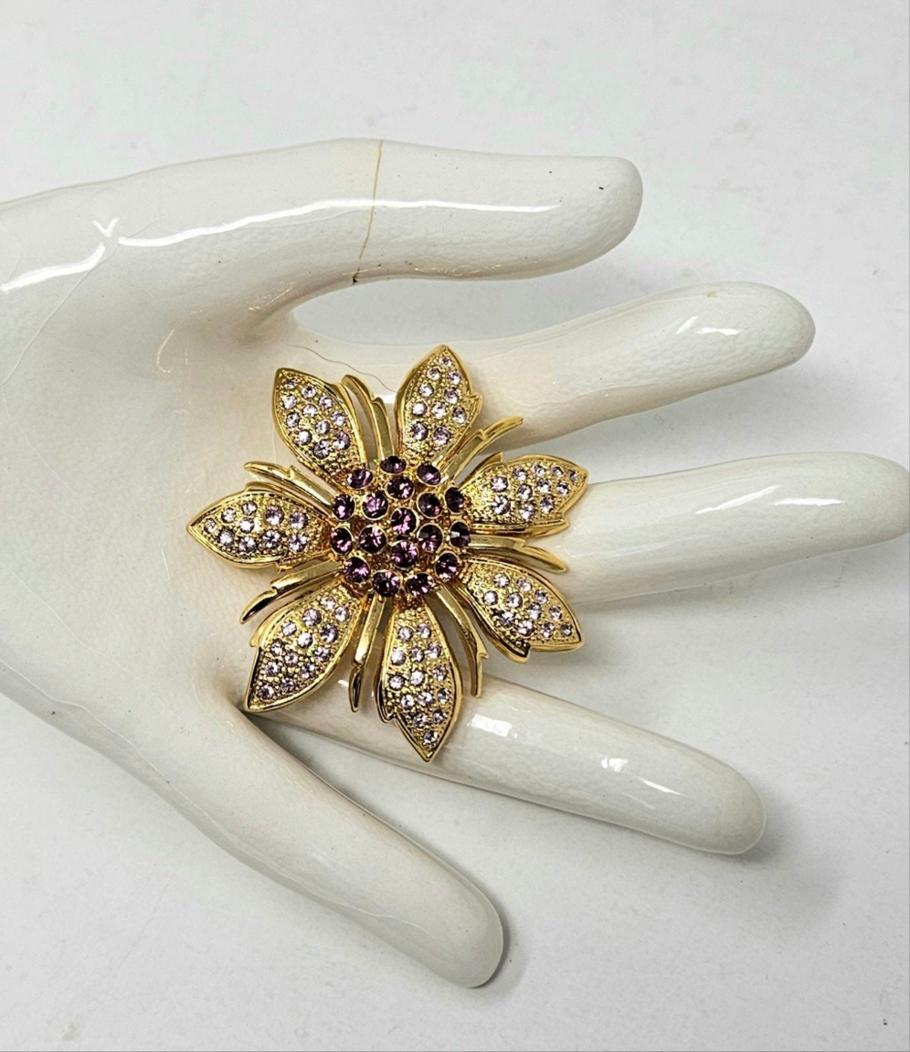 Brooch / Pin, Purple Rhinestones Flower, Large Purple Center & Lilac Petals, Gold-Tone