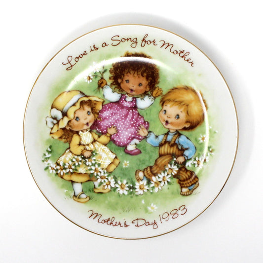 Decorative Plate, Avon, Mother's Day 1983, Love is a Song for Mother, Vintage