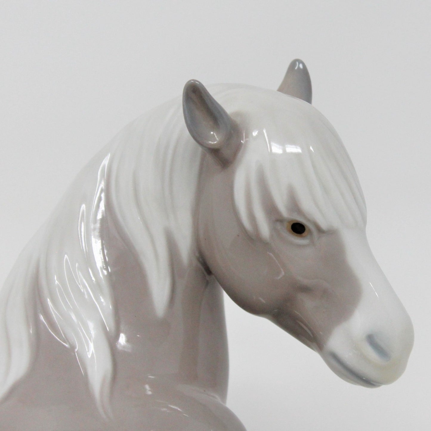 Figurine, Lladro, Little Horse Resting, #1203 Gloss, Vintage 1972, SOLD