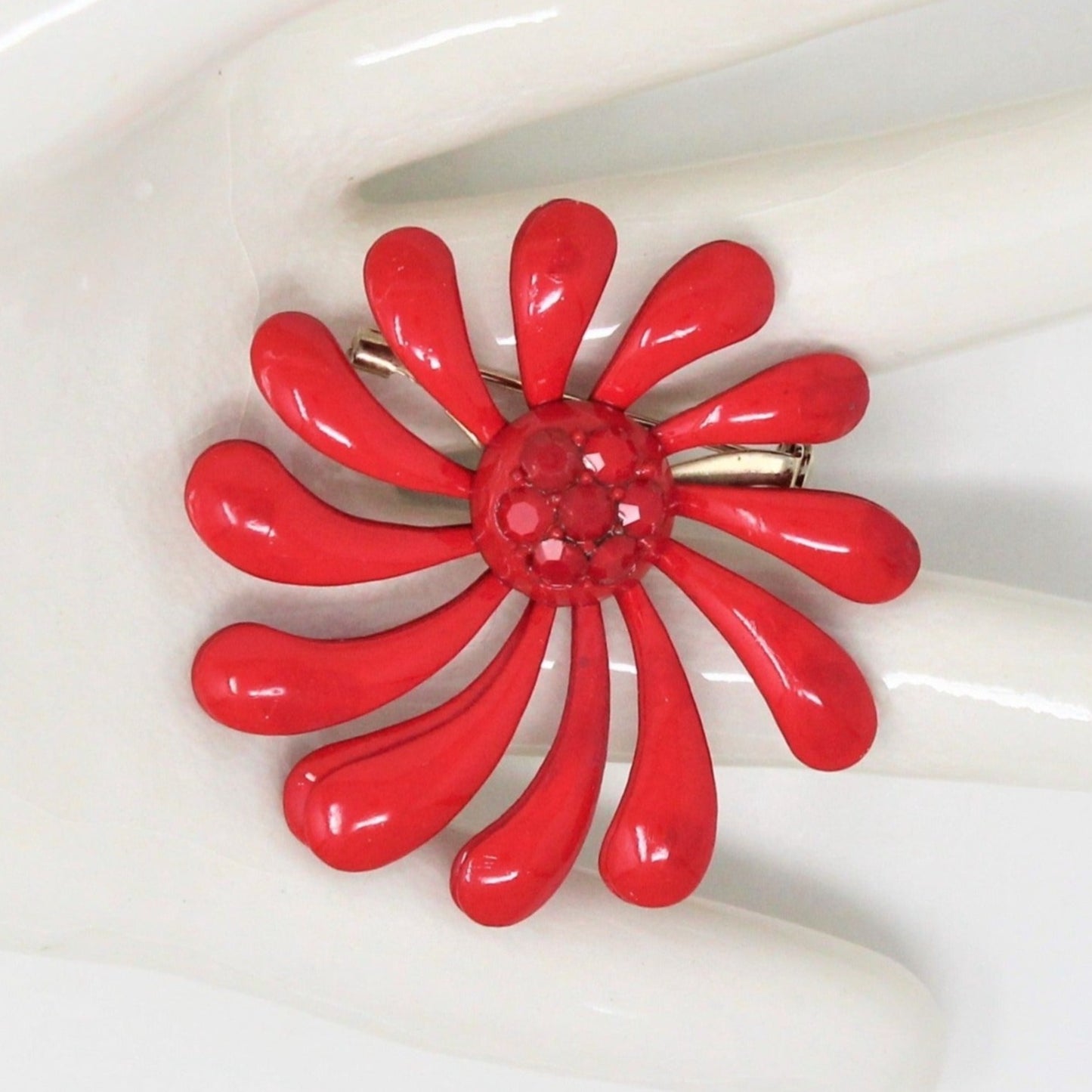 Brooch / Pin, Red Enamel Flower Pinwheel, Enamel & Rhinestones, Vintage