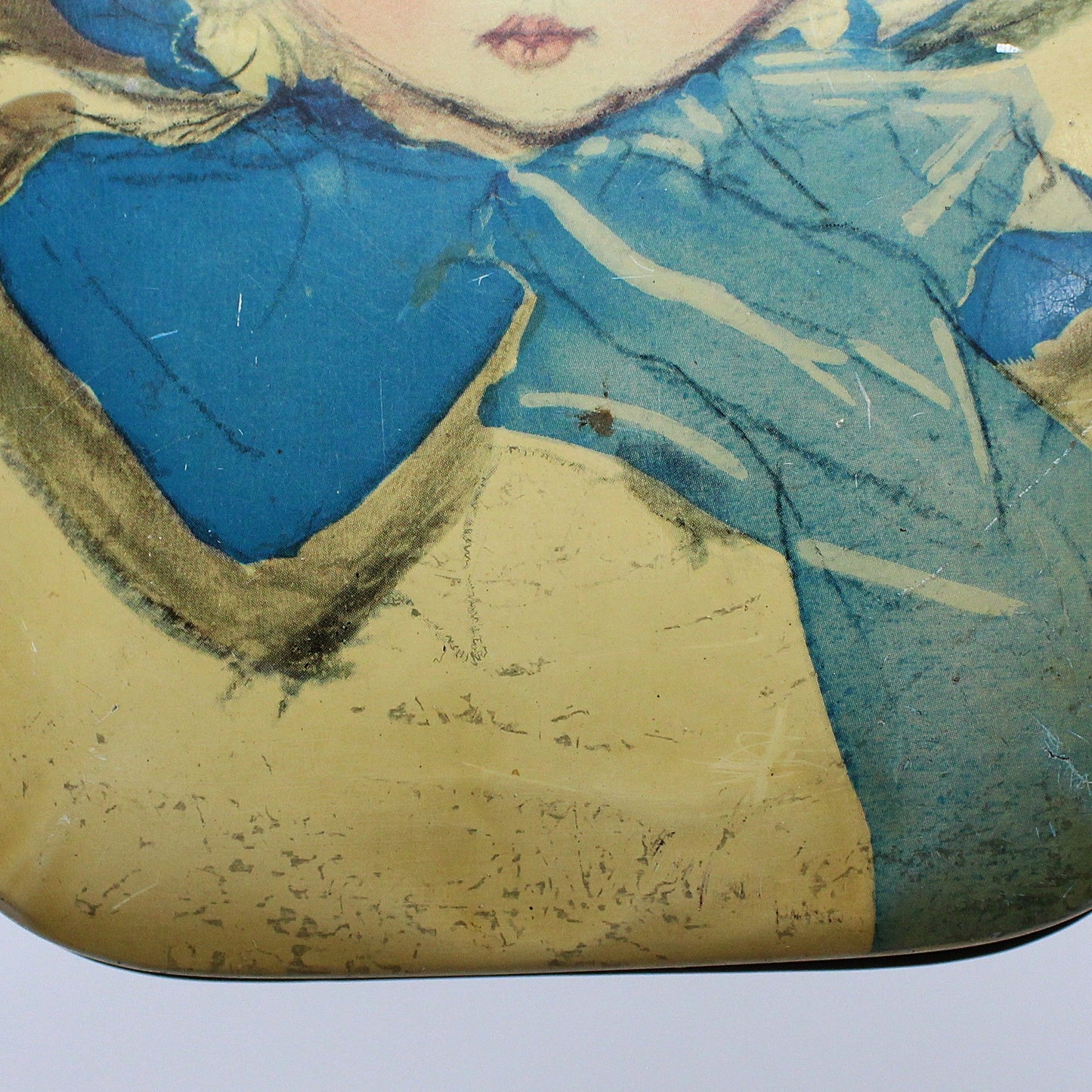 Tins, Gift Tin / Cookie Tin, Girl in Blue Hat, Cote D'Or Le Bon Chocolat Belgium, Vintage