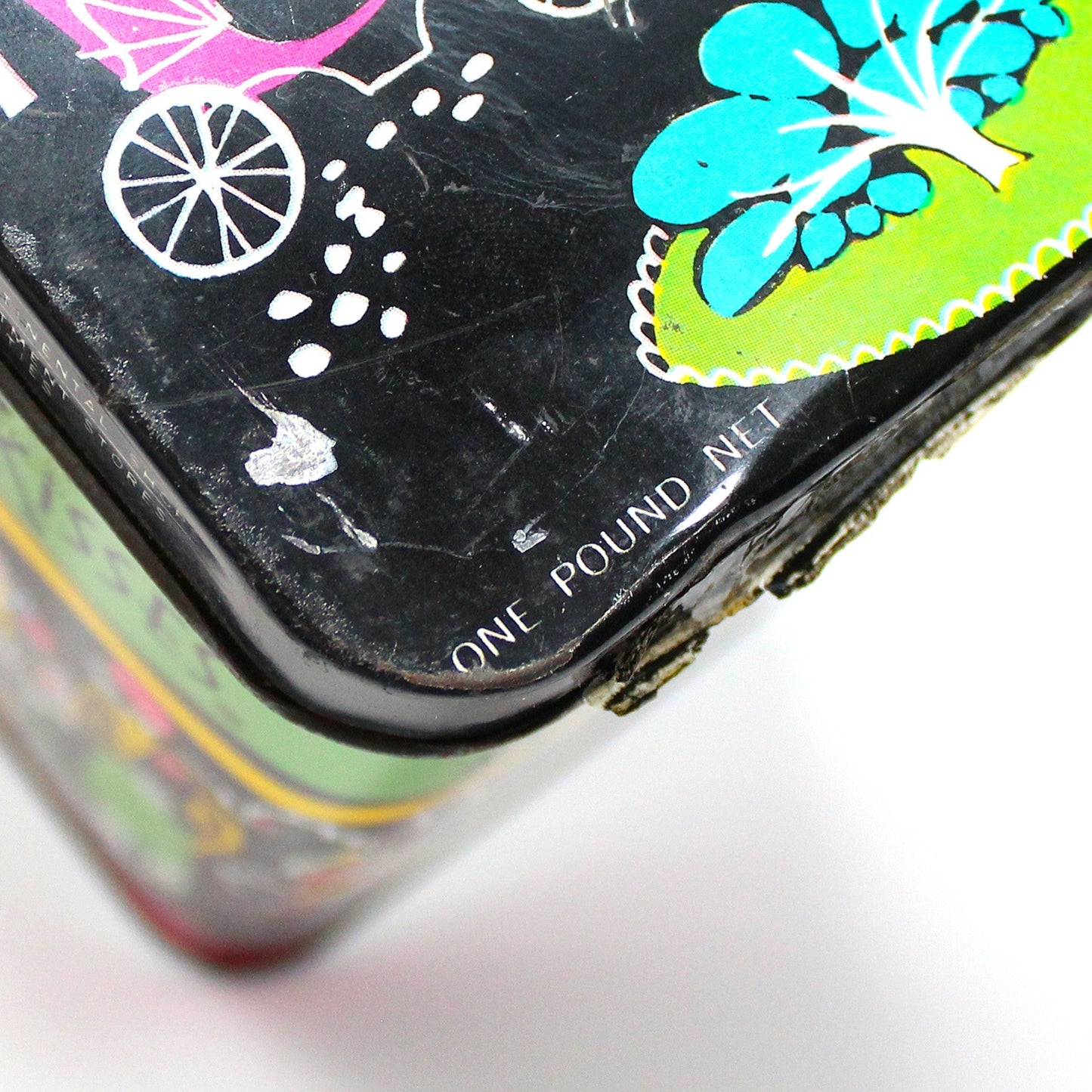 Tins, Gift Tin / Storage Box, Barton's Bonbonniere, Almond Kisses, French Parisienne Scene, Empty, Vintage
