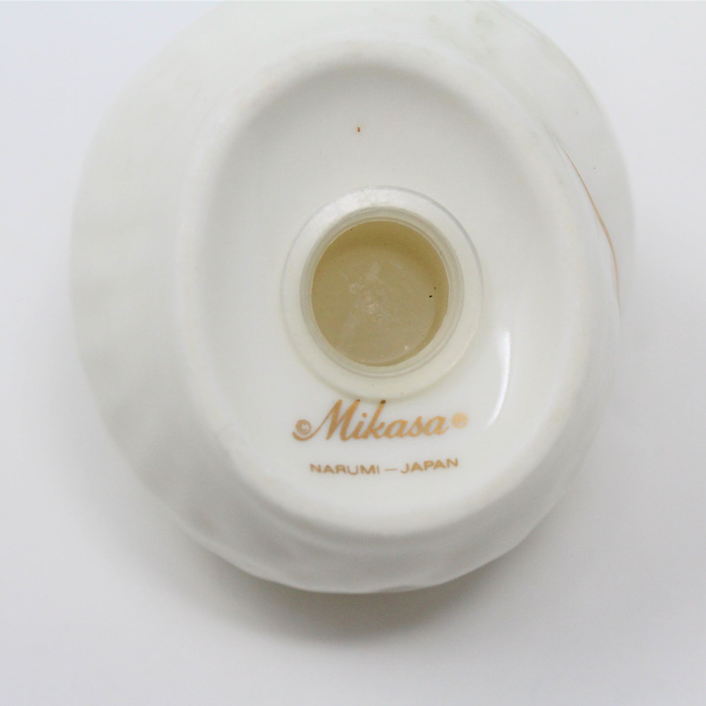 Mikasa mark on seashell shaped shakers