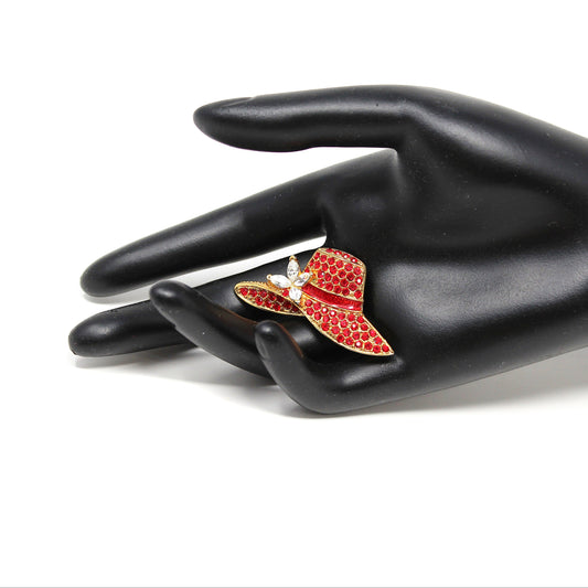 Example of brooch size