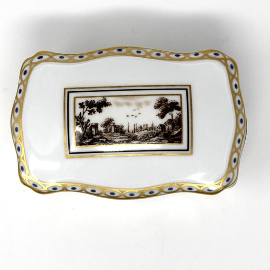 Decorative Italian porcelain box by Ginori with Fiesole pattern.  Italian villa design on lid.