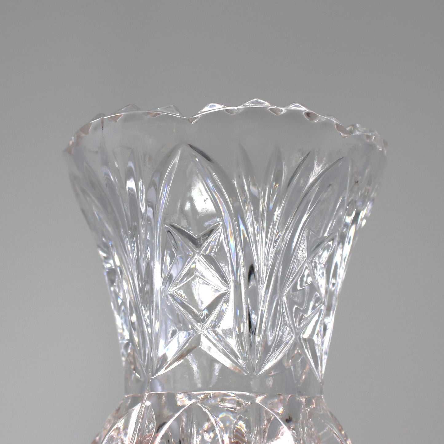 Close up view of intricate pattern on cut crystal toothpick holder by Zajekar.