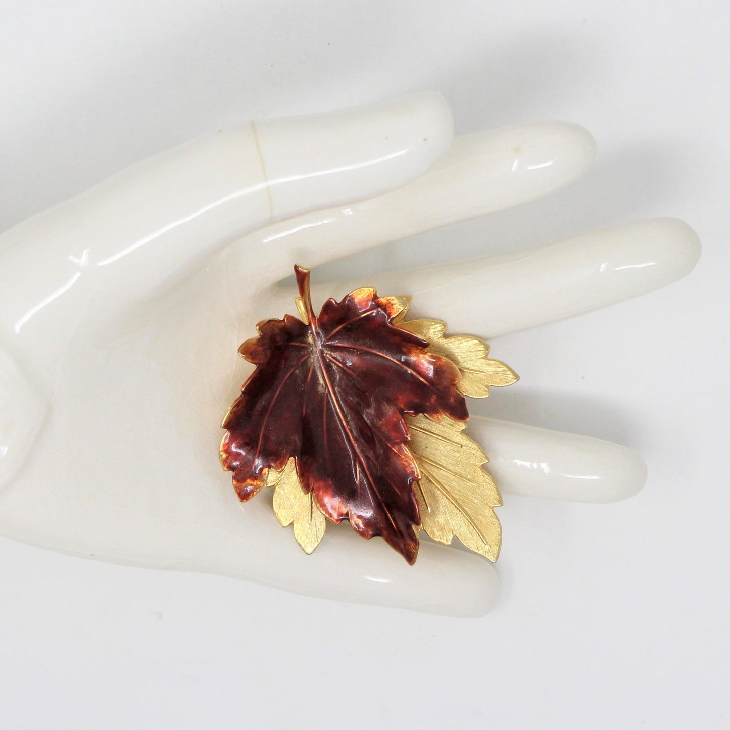 Brooch / Pin, Maple / Oak Leaves, Enamel with Gold Tone, Fall / Autumn, Vintage, SOLD