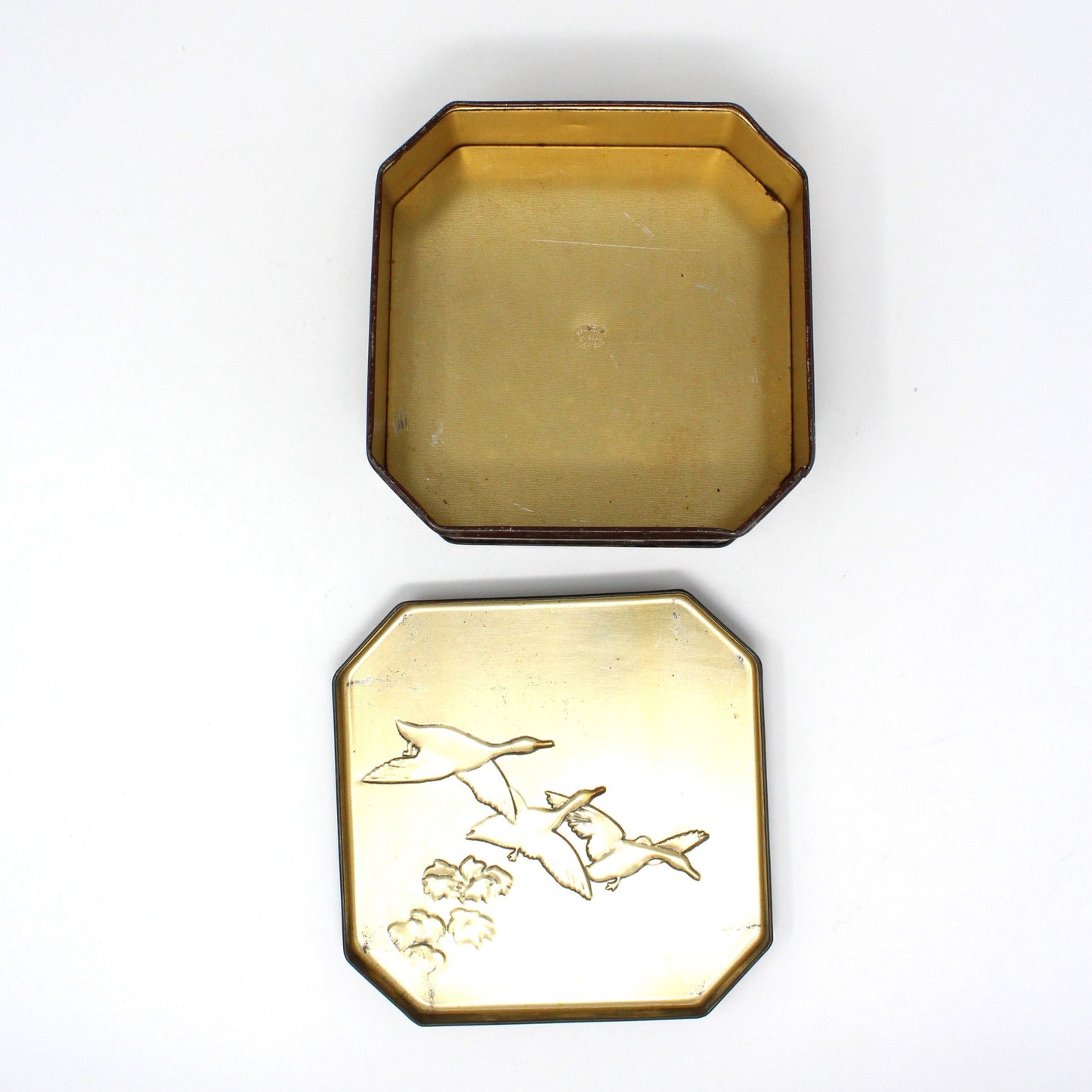 Tins, Gift Tin / Cookie Tin, Flying Mallard Ducks Tin, Metal Box Co, England Vintage