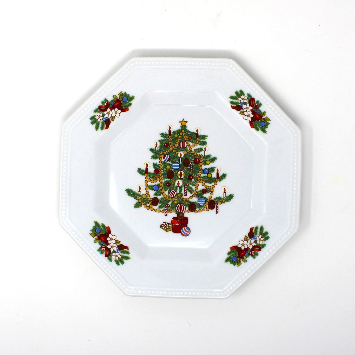 Dinnerware, Fairfield, Peace on Earth Christmas Tree Pattern, Service for 4 (16 Pcs), Vintage