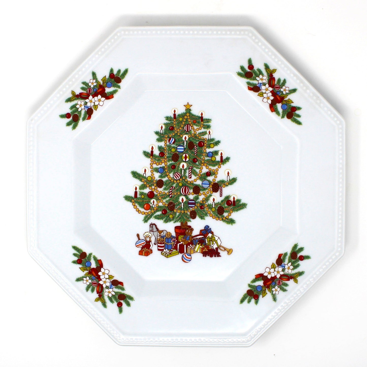 Dinnerware, Fairfield, Peace on Earth Christmas Tree Pattern, Service for 4 (16 Pcs), Vintage