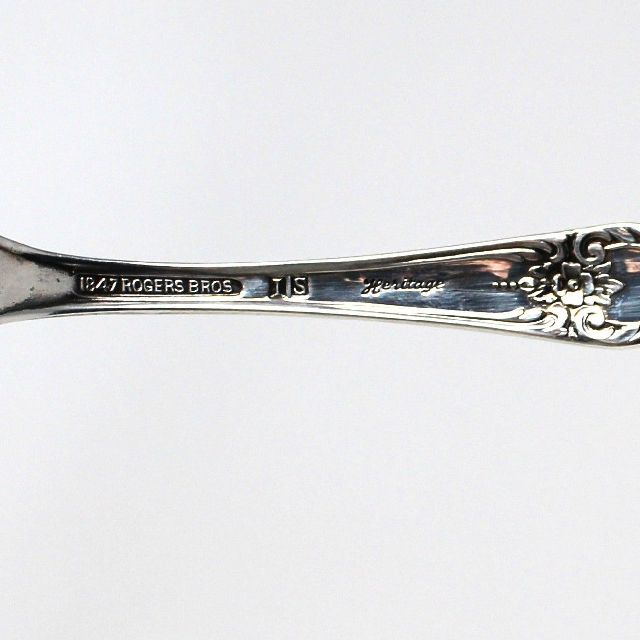 Sugar Spoon / Scoops and Bon Bon / Nut Spoon, Silverplate, 1847 Rogers Bros Heritage, Set of 2, Vintage