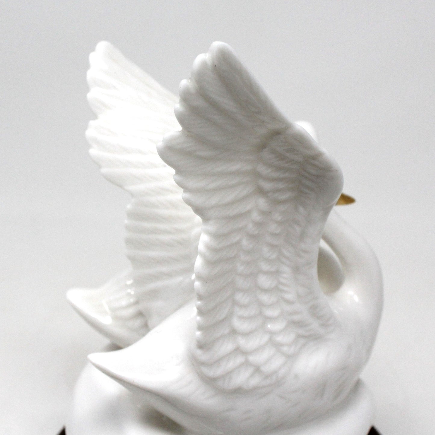 Musical Figurine, Double Swans, Plays Lara's Theme - Somewhere My Love, Porcelain, Vintage, SOLD