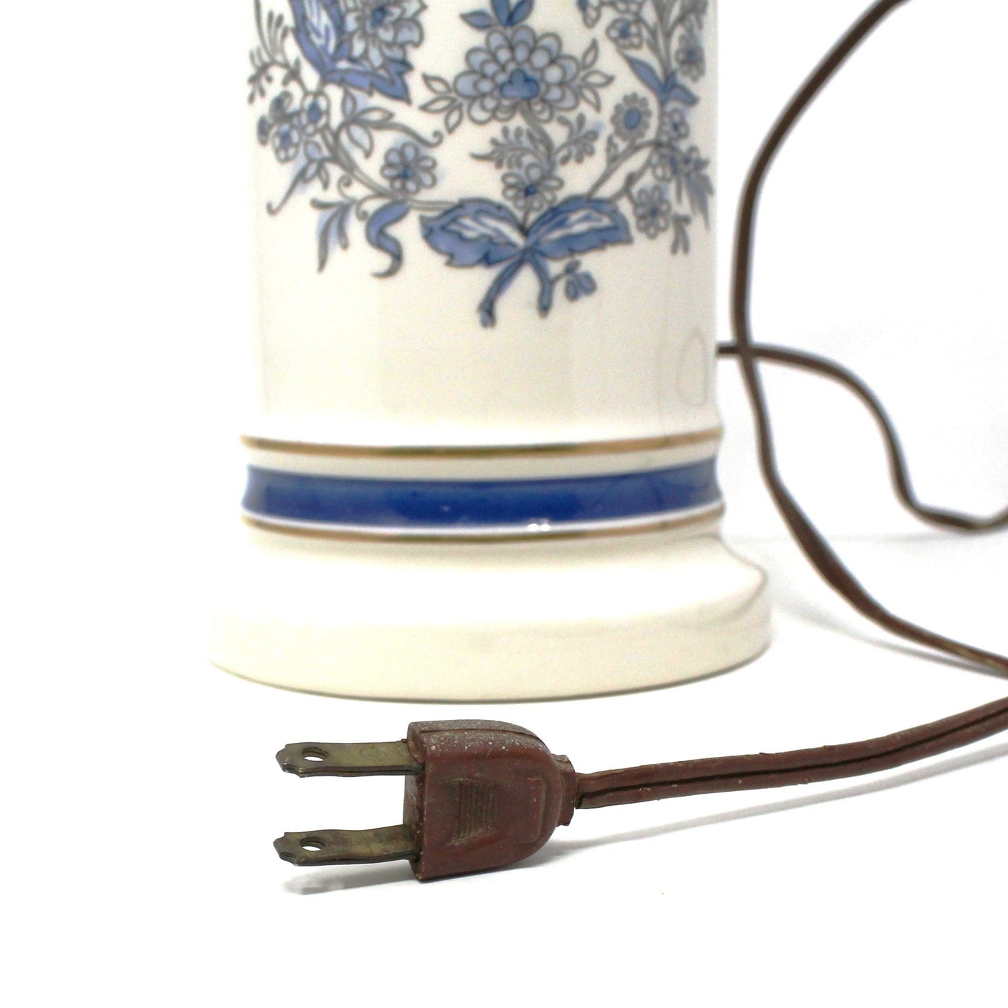 Lamp, Table Lamp, Cottage Style, Blue Onion Pattern / Blue & White, Porcelain, Vintage