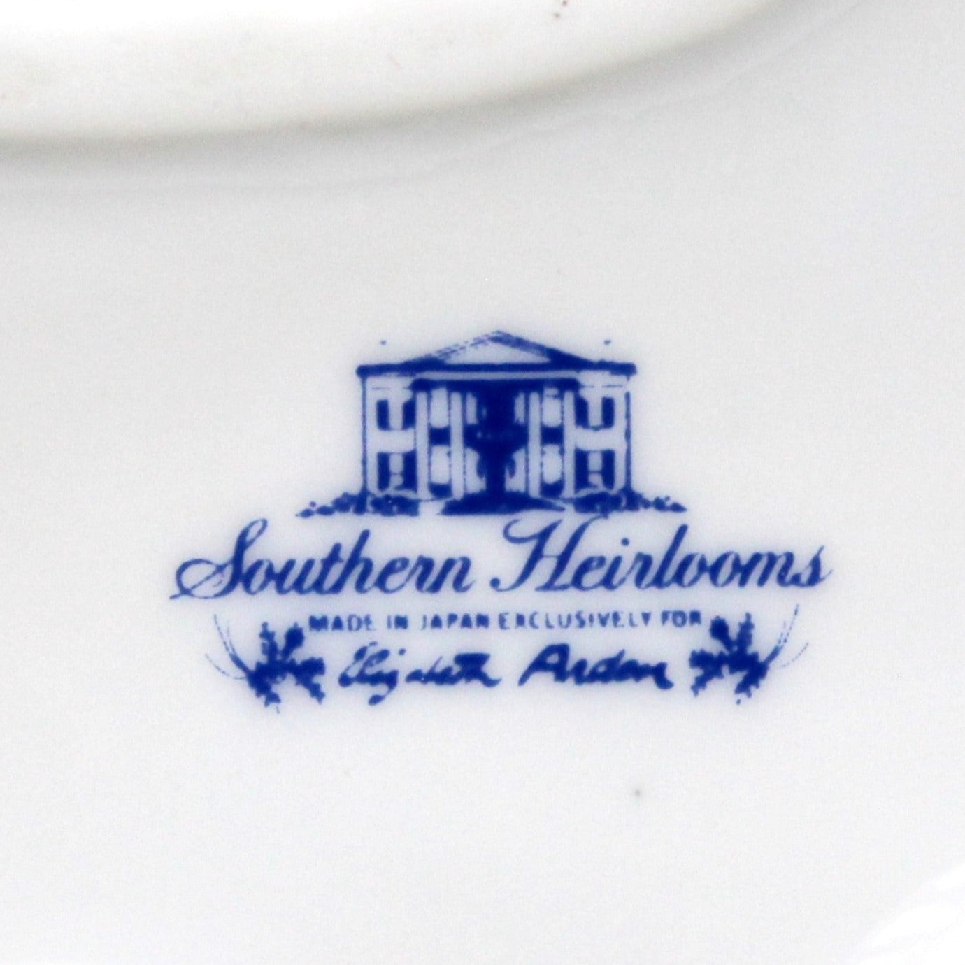 Trinket Box, Elizabeth Arden, Figural White Cat / Kitten, Southern Heirlooms, Vintage, SOLD