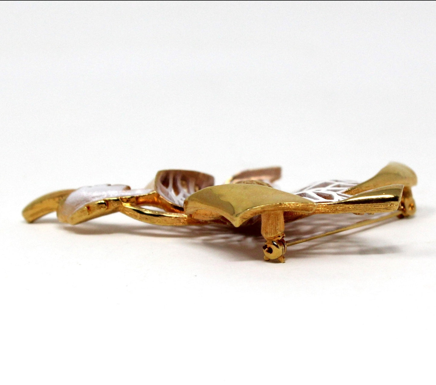 Brooch / Pin, White Enamel Flower Filigree on Gold Tone, Vintage