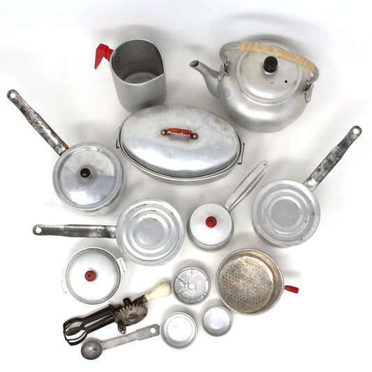 Children's Toy Cookware & Utensils Set, Toy Aluminum Kitchen Set, 18 Pcs, Vintage