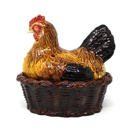Hen in Nest, Bordallo Pinheiro, Majolica Ceramic Handmade, #922-A, Portugal, Vintage 1980s