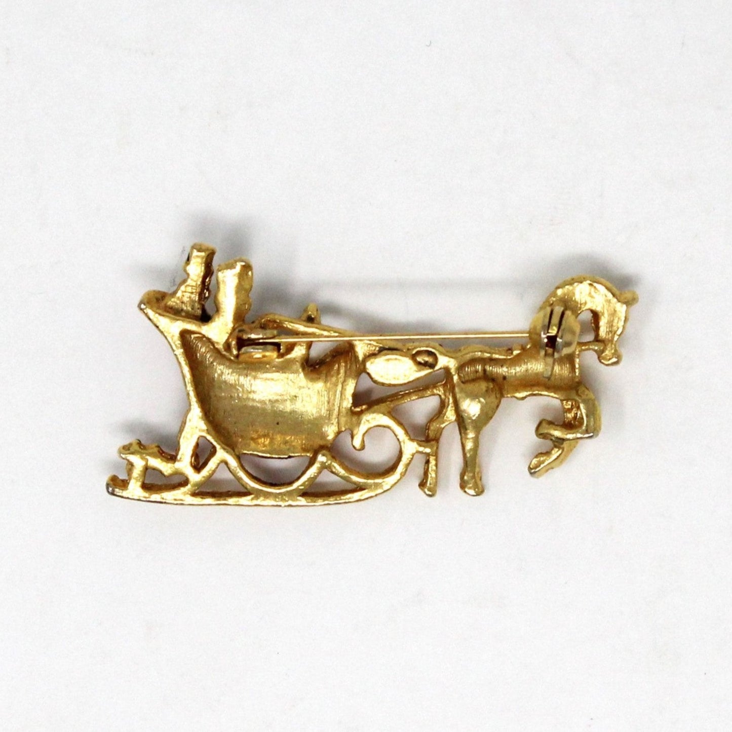 Brooch / Pin, Gerry, Christmas Horse Drawn Sleigh Red Enamel & Gold Tone, Vintage