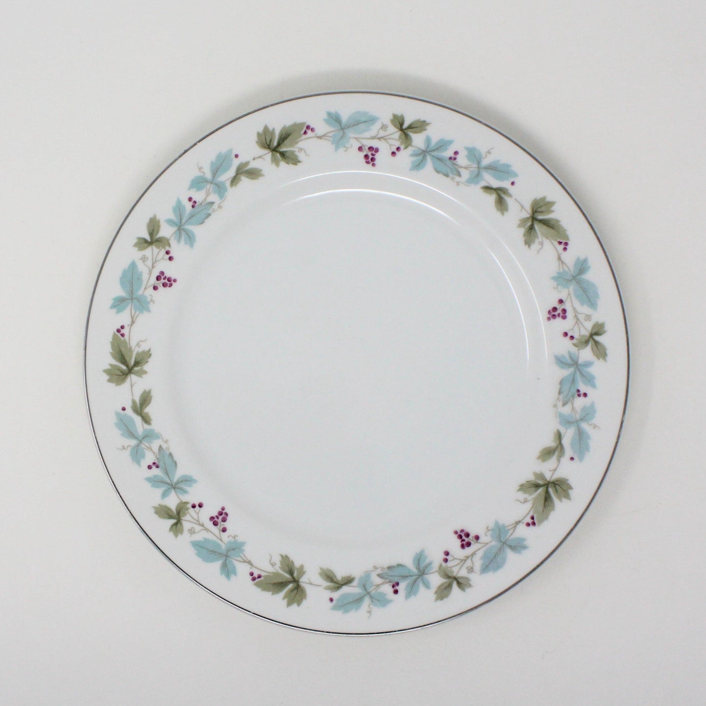 Dinnerware, Fine China of Japan. Vintage 6701, Service for 6 (36 Pcs), Vintage, SOLD