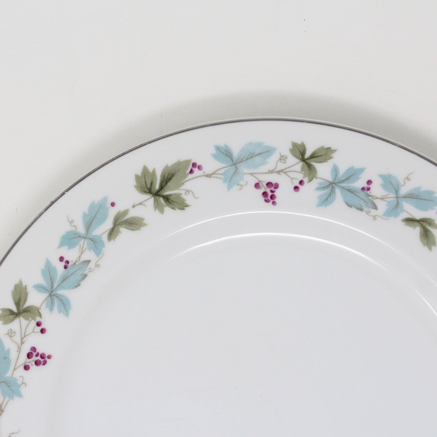 Dinnerware, Fine China of Japan. Vintage 6701, Service for 6 (36 Pcs), Vintage, SOLD