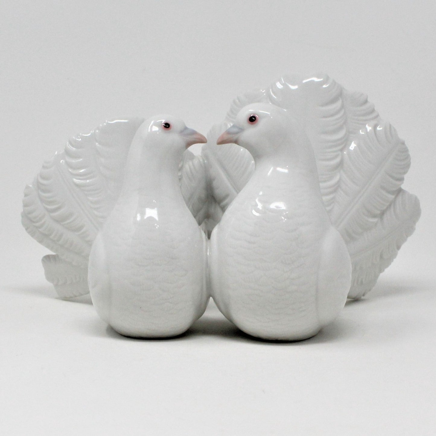 Sculpture, Lladro, Couple of Doves, Vintage 1970's, SOLD