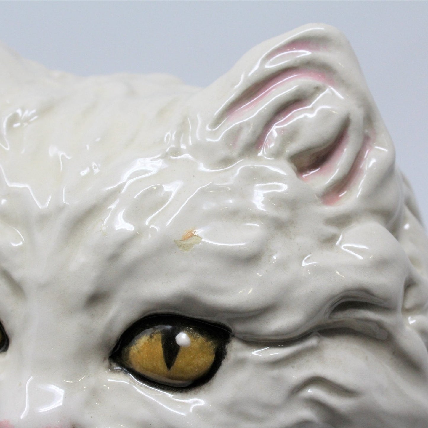Sculpture, Townsend Ceramics, Persian Cat on Heart Pillow, Signed, Vintage 1971