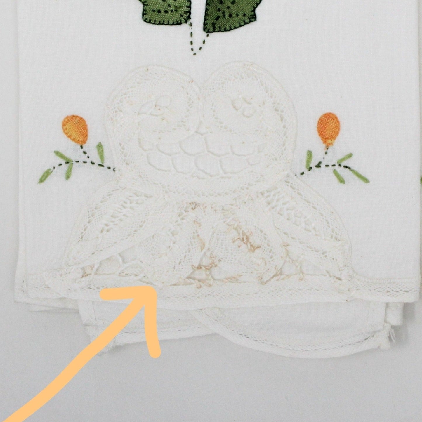 Hand Towels / Fingertip Towels, Appliqué Floral & Lace, Set of 2, Vintage, Unused