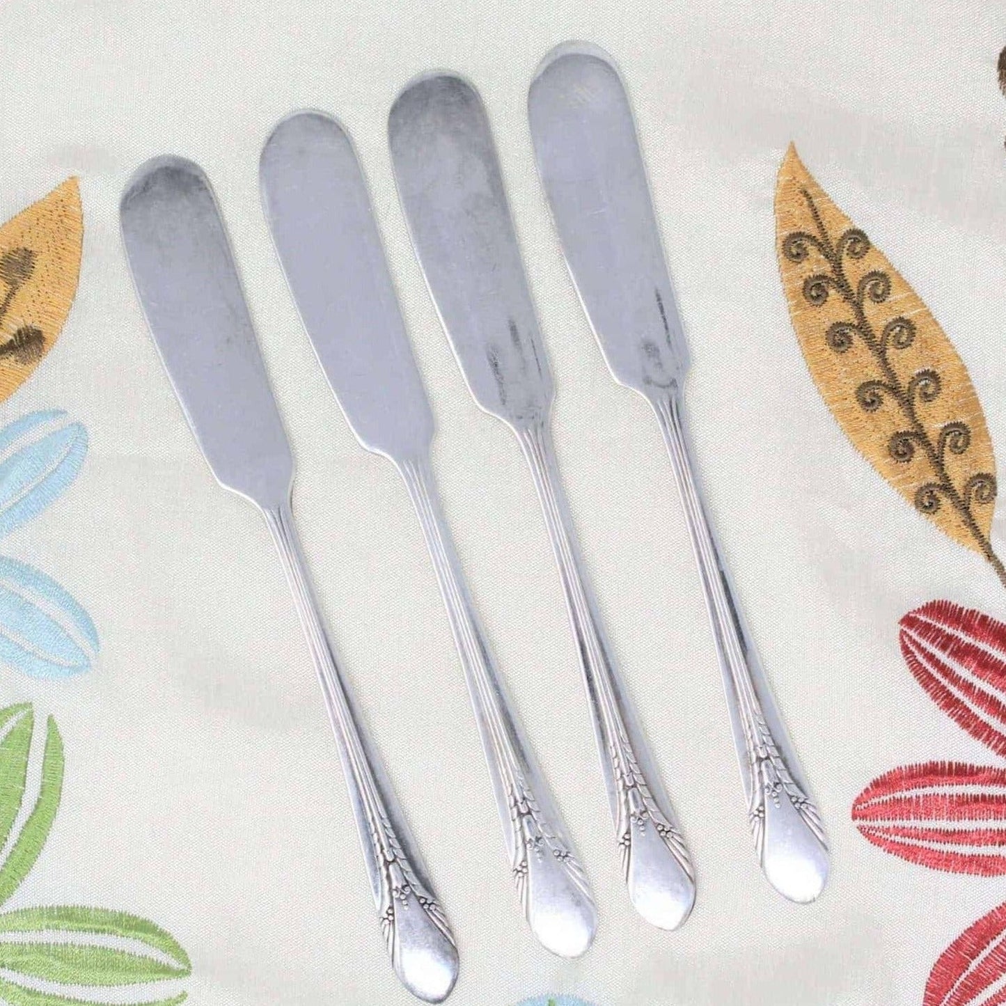 Spreaders, Wm Rogers, Inheritance, Silverplate, Matching Set of 4, Vintage