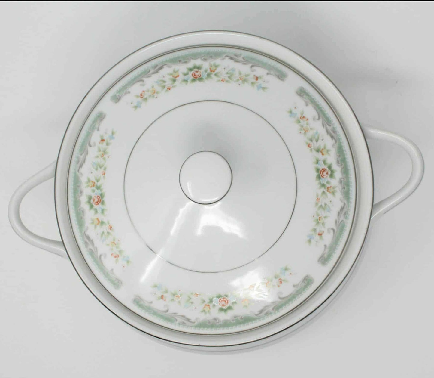 Covered Vegetable Bowl, Roseville Fine China 4135, Vintage, Japan, SOLD