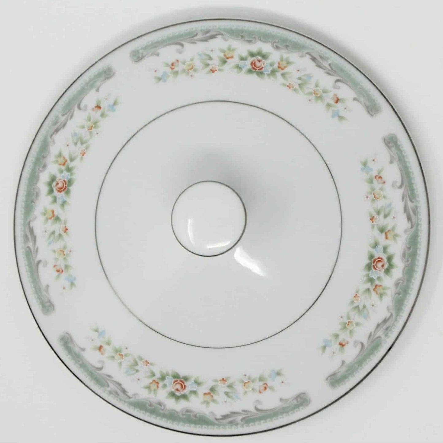 Covered Vegetable Bowl, Roseville Fine China 4135, Vintage, Japan, SOLD
