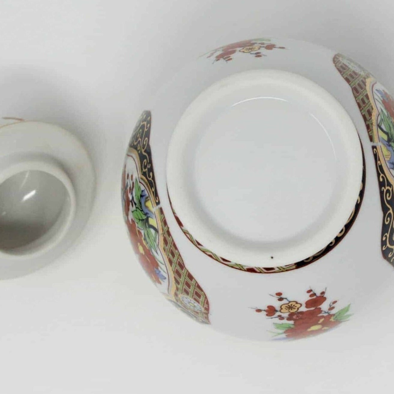 Ginger Jar / Temple Jar, Japanese Gold Imari, Porcelain, Vintage