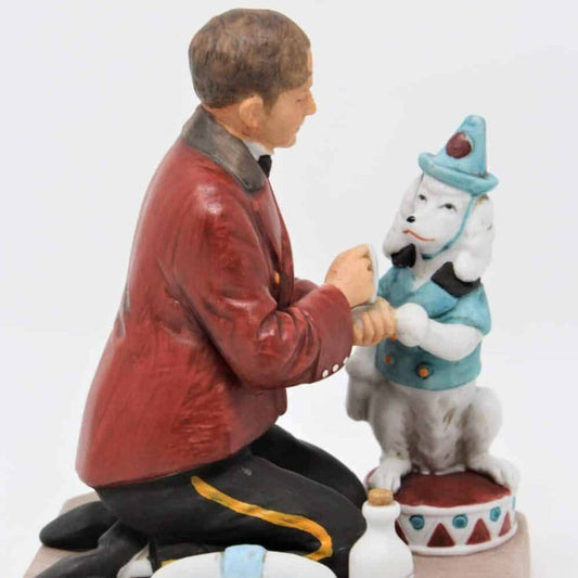 Figurine, Norman Rockwell, While The Audience Waits, Porcelain, Vintage