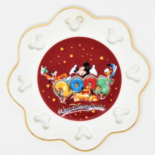 Ornaments, Walt Disney World, Snowflake Mickey Mouse and Friends, Porcelain, 2005