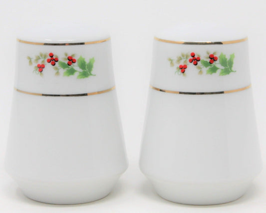 Salt and Pepper Shakers, Royal Norfolk, Holly Berry RNF15 Porcelain, 2006