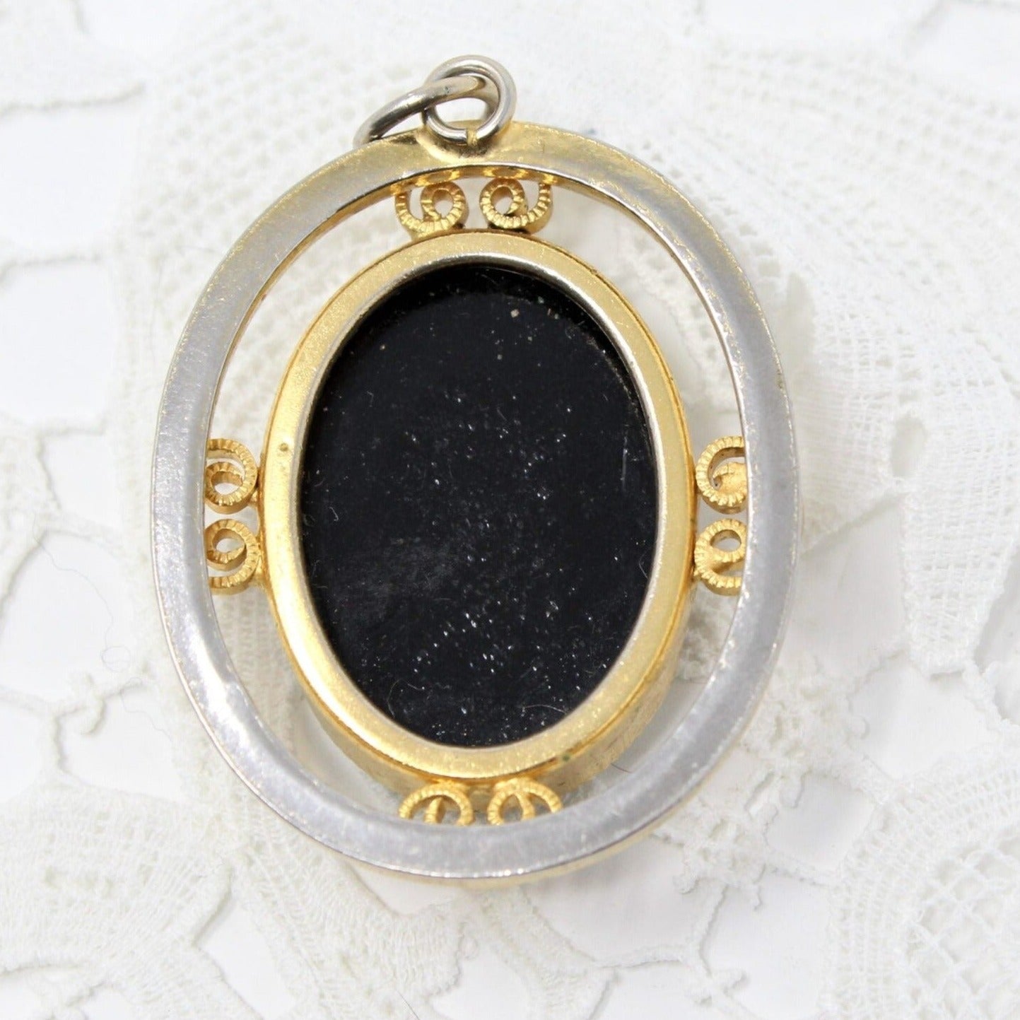 Pendant, Reverse Cameo Black Intaglio with Gold-Tone Filigree, Vintage