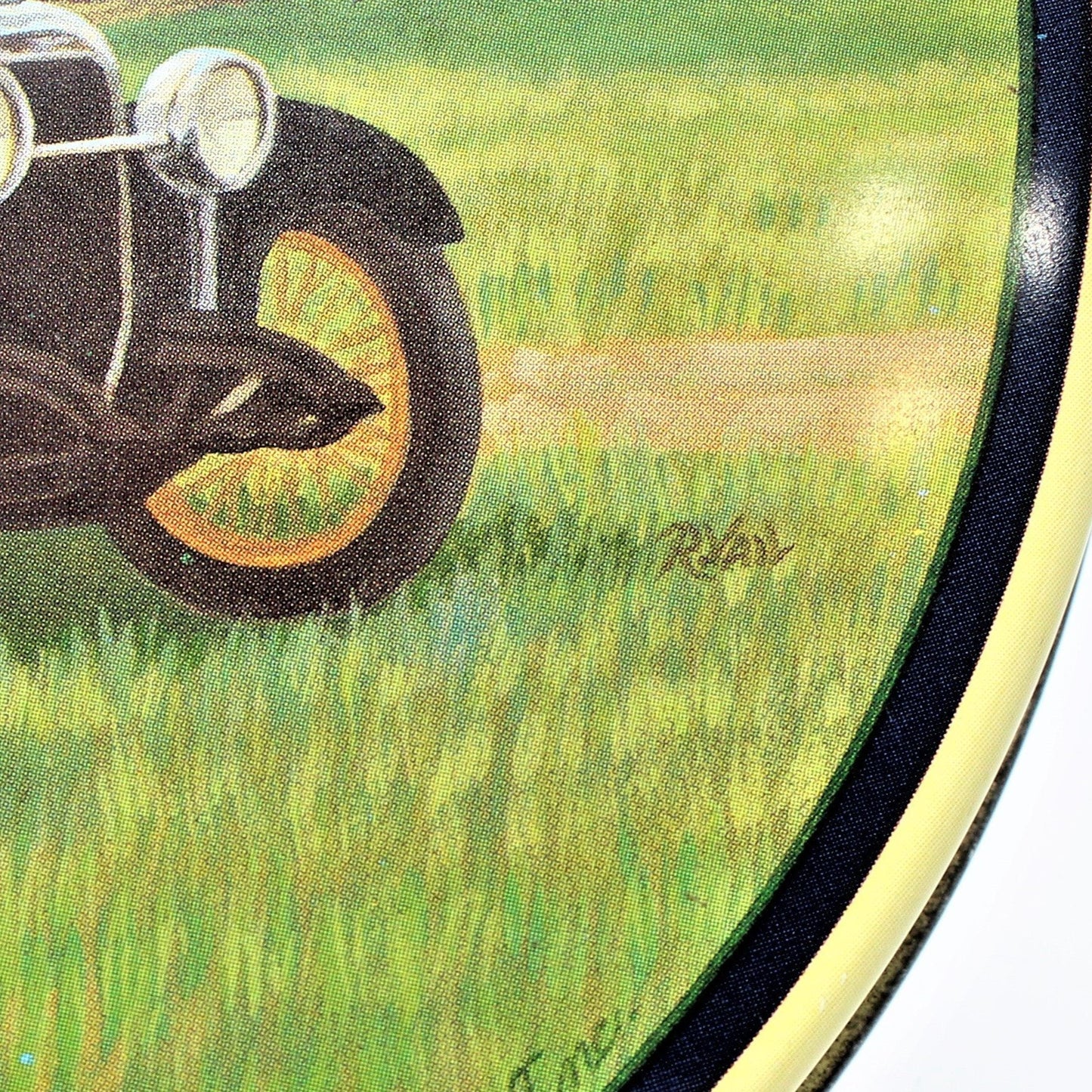 Tins, Gift Tin / Cookie Tin, 1930's Roadster, Red Barn & Bear, 7" Round