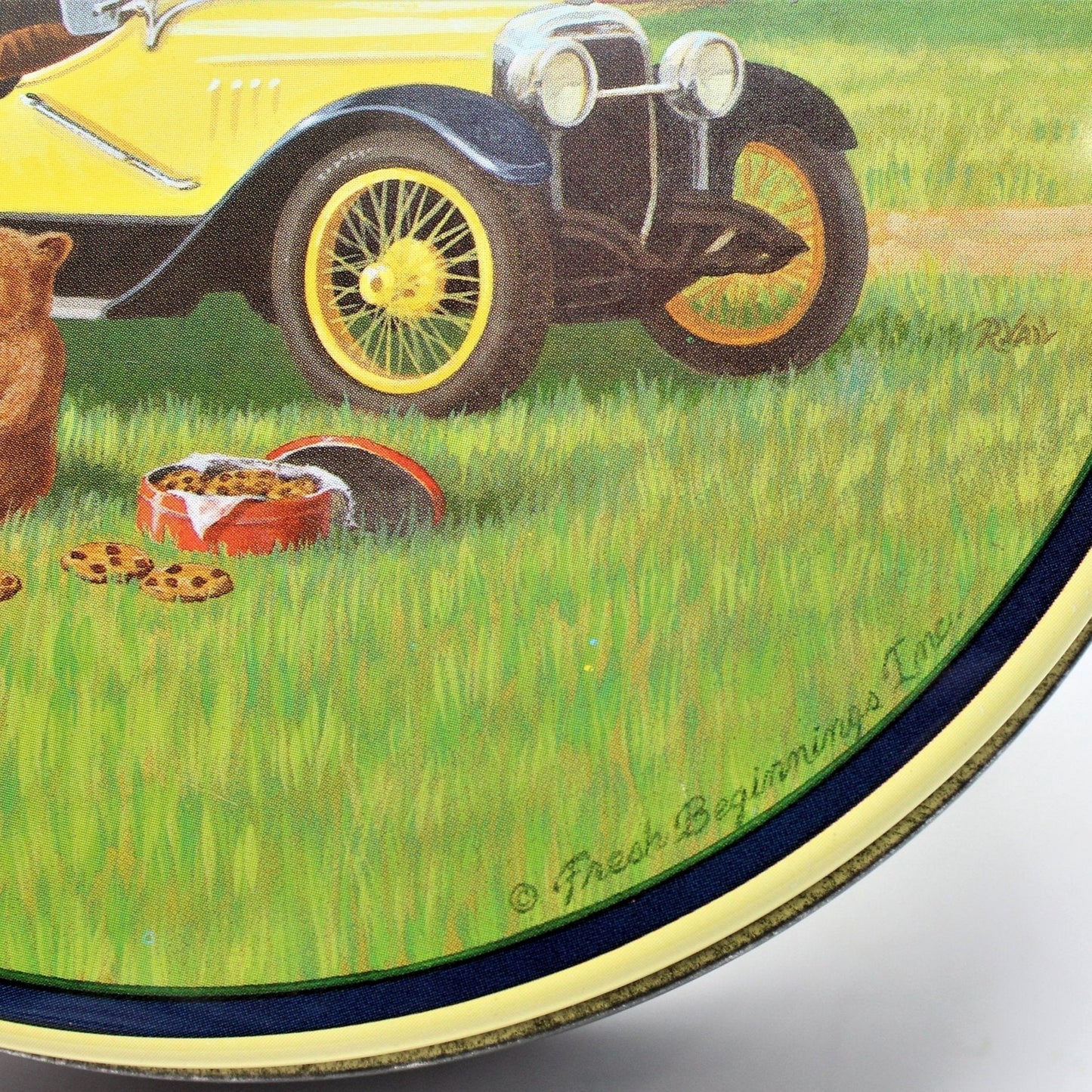 Tins, Gift Tin / Cookie Tin, 1930's Roadster, Red Barn & Bear, 7" Round