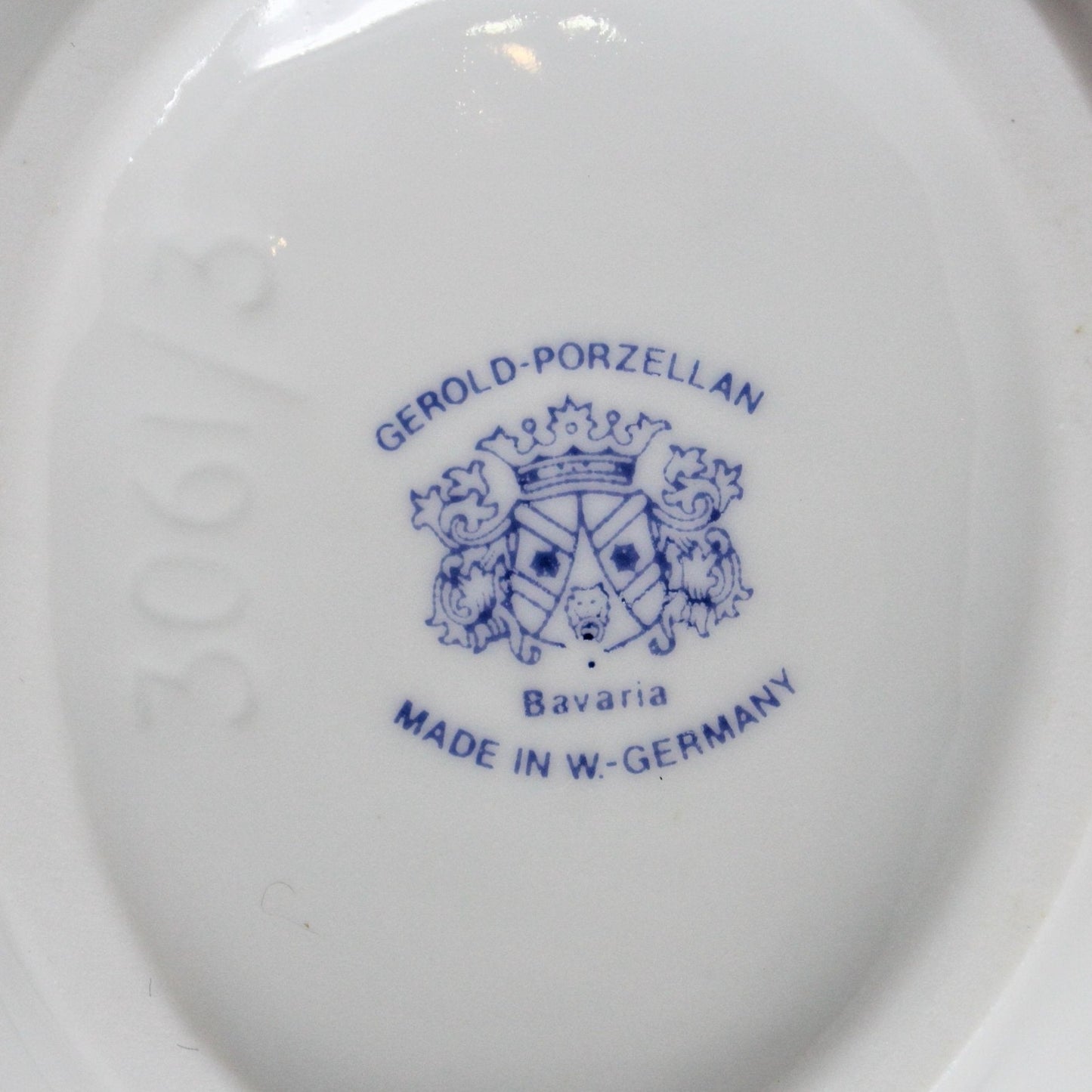 Trinket Box, Egg, Gerold Porzellan, Wild Roses, Vintage, Germany