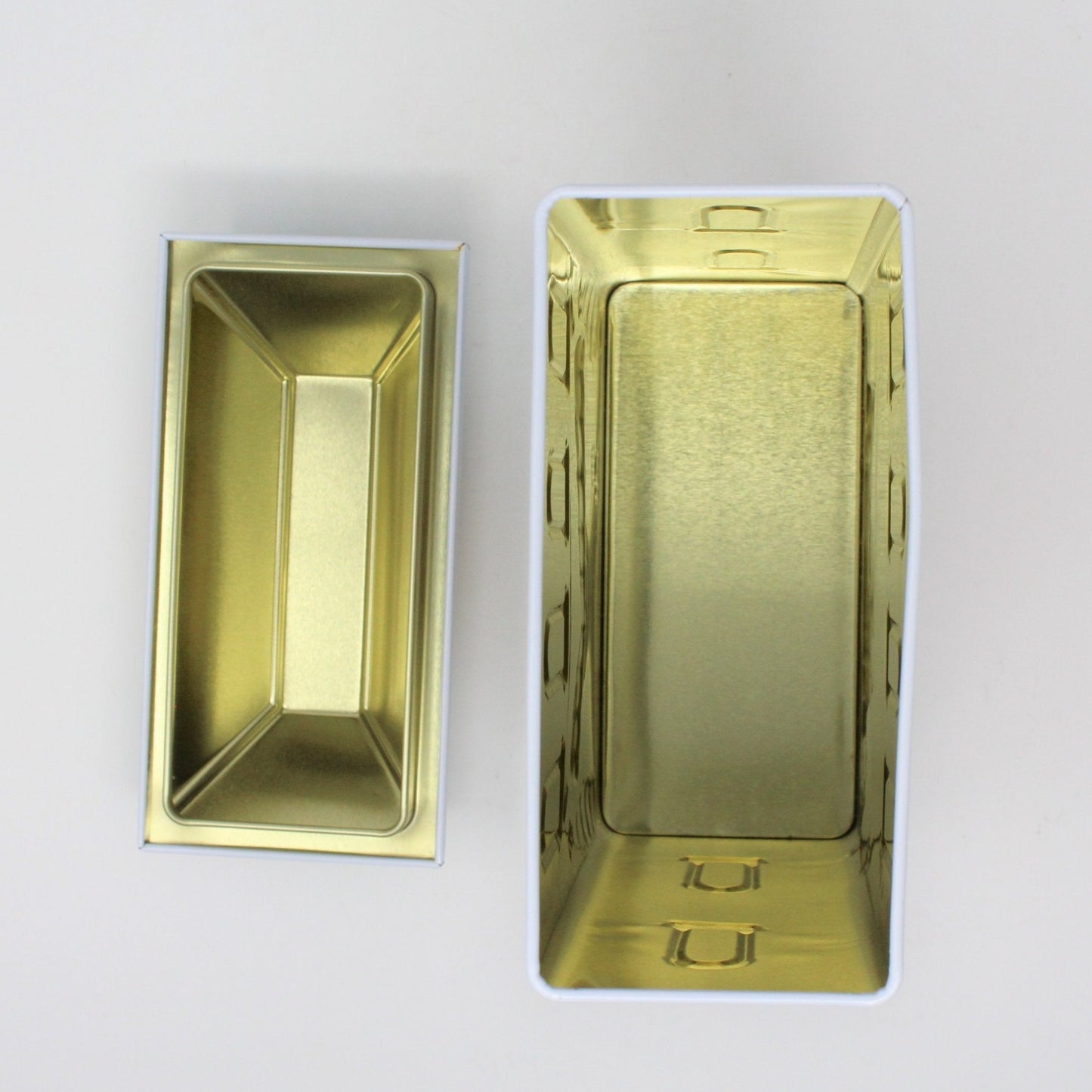 Tins, Gift Tin / Cookie Tin, Hallmark Christmas Village Tin, Bakery, 2016