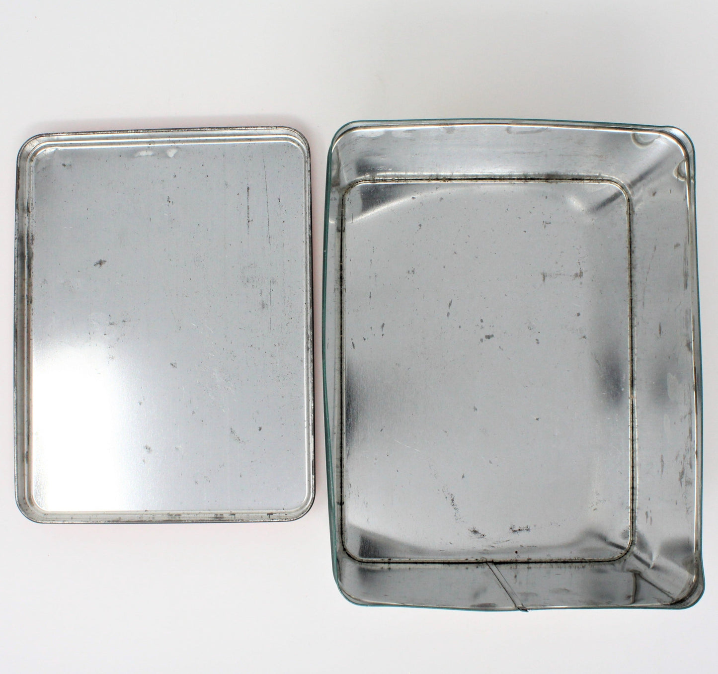 Tins, Gift Tin / Storage Tin, Carnation Hot Cocoa Mix, 1995 Nestle Vintage Collectible