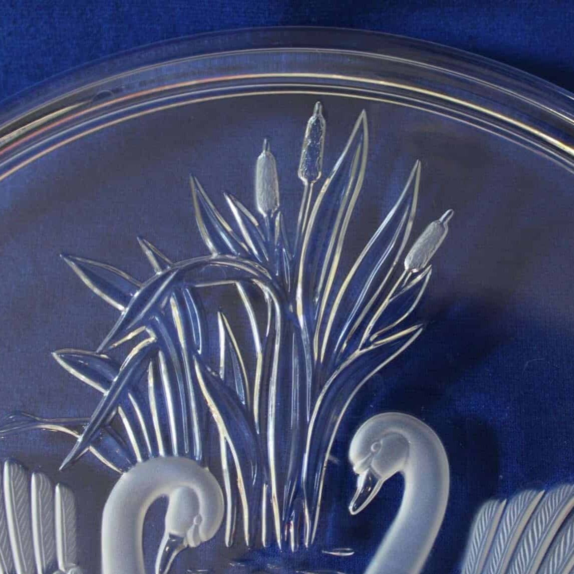 Cake Plate / Serving Tray, Mikasa. Swan, Frosted Glass, Vintage, SOLD