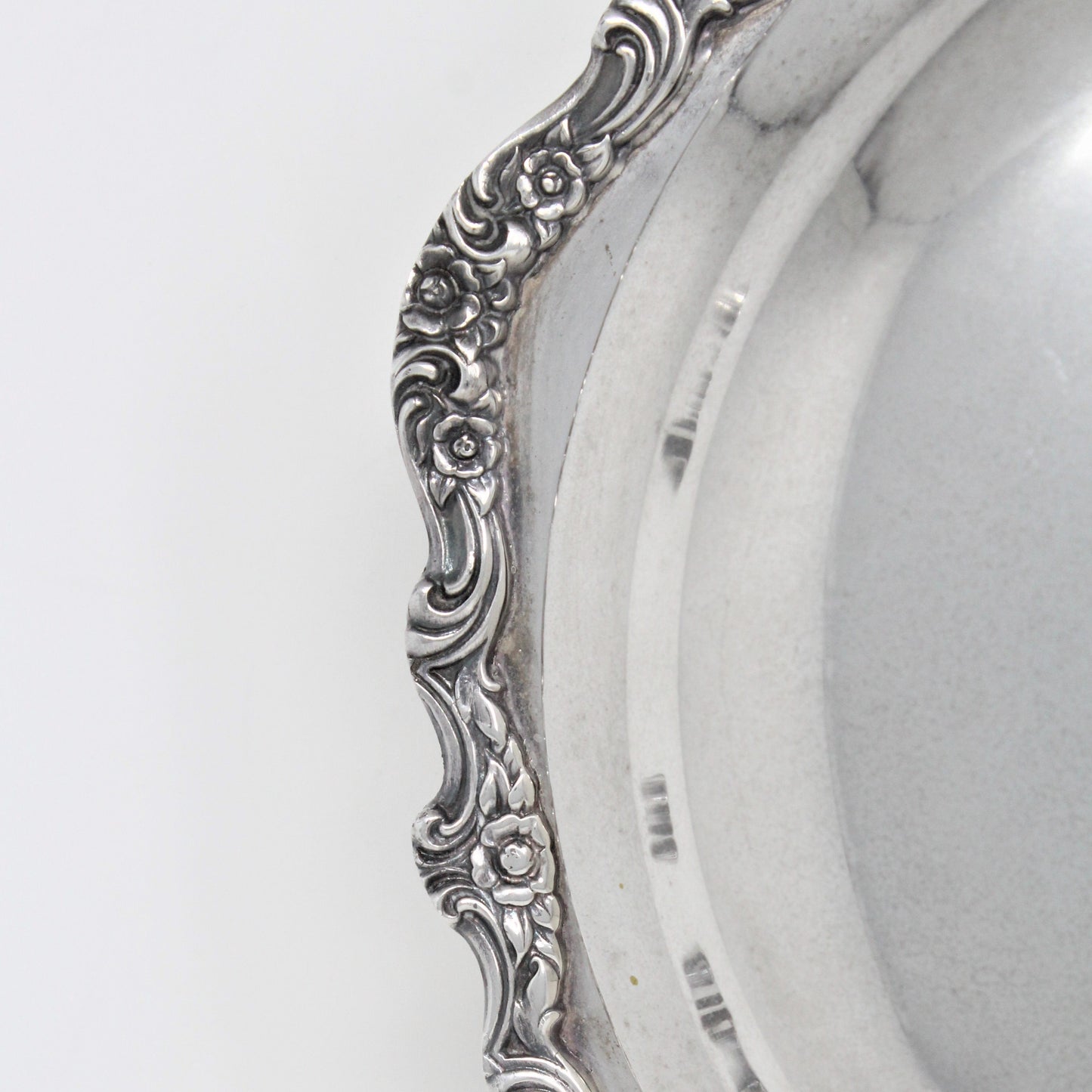 Chafing Dish with Lid, International Silver, Silverplate, Countess Pattern, Vintage