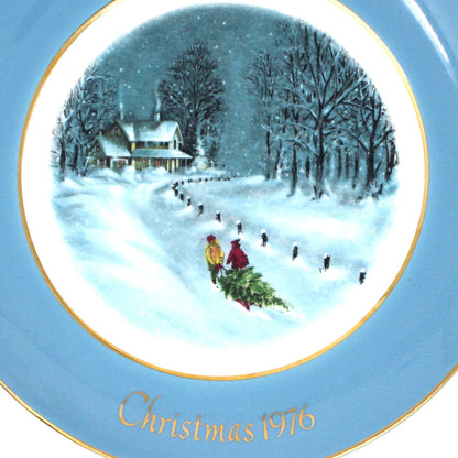 Decorative Plate, Christmas Plate, Bringing Home the Tree 1976, Enoch Wedgwood for Avon, Vintage