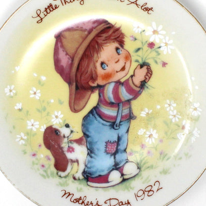 Decorative Plate, Avon, Mother's Day 1982, Little Things Mean a Lot, Vintage
