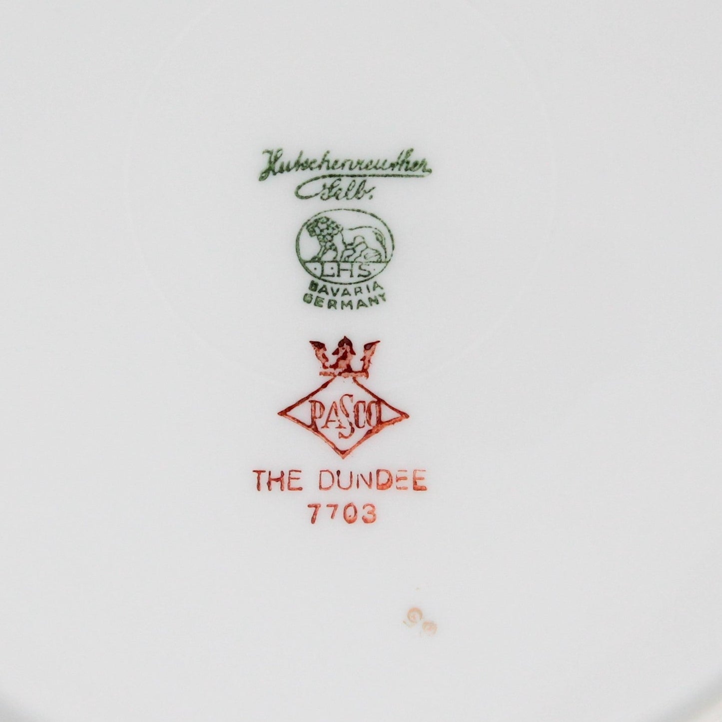Dinner Plate, Hutschenreuther, The Dundee, Pink Rose, Bavaria, Germany, Vintage (Chip)
