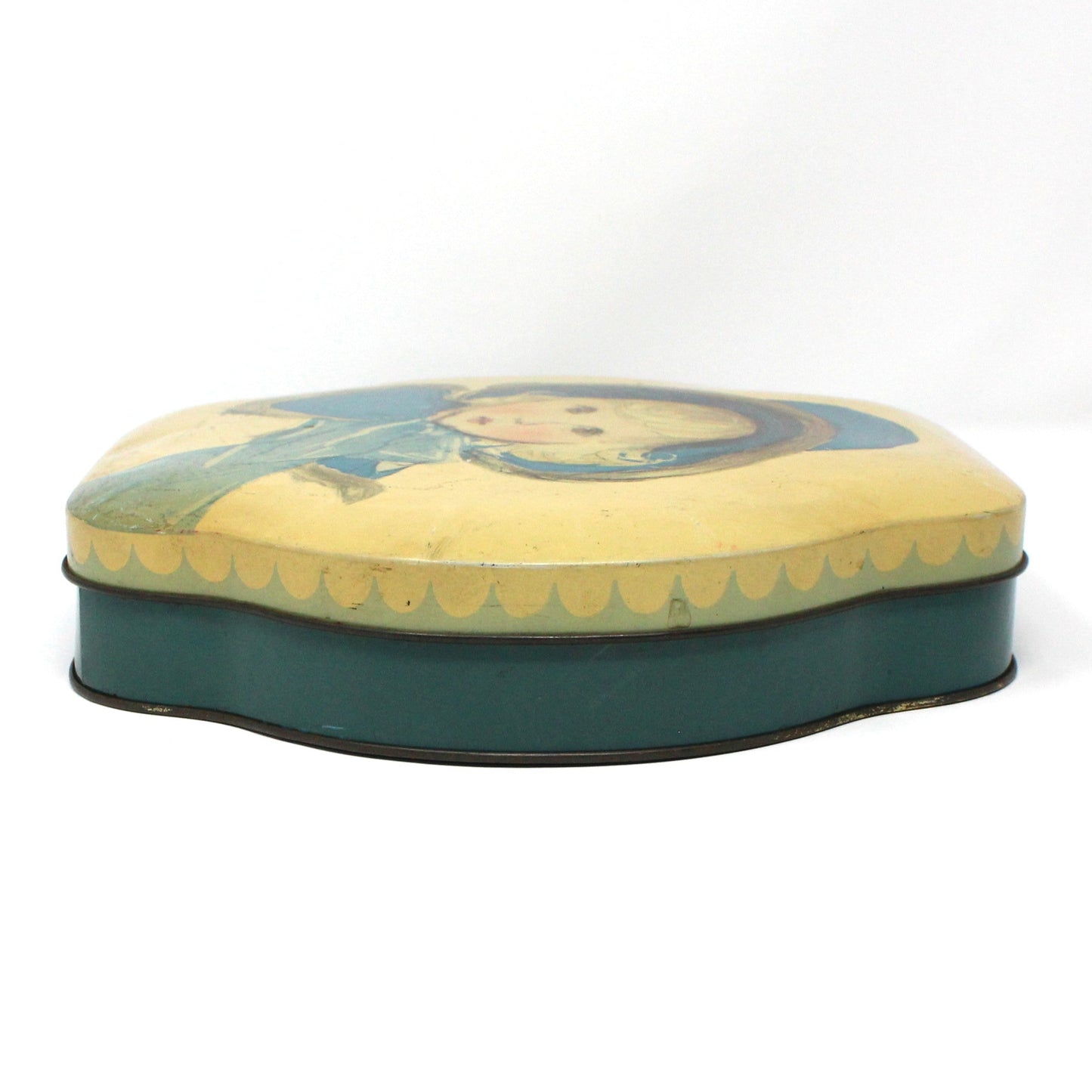 Tins, Gift Tin / Cookie Tin, Girl in Blue Hat, Cote D'Or Le Bon Chocolat Belgium, Vintage