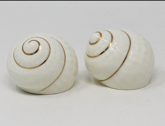 Salt and Pepper Shakers, Seashells Mikasa, Narumi, Coastal, Bone China, Elegant Tableware, Maritime, Vintage