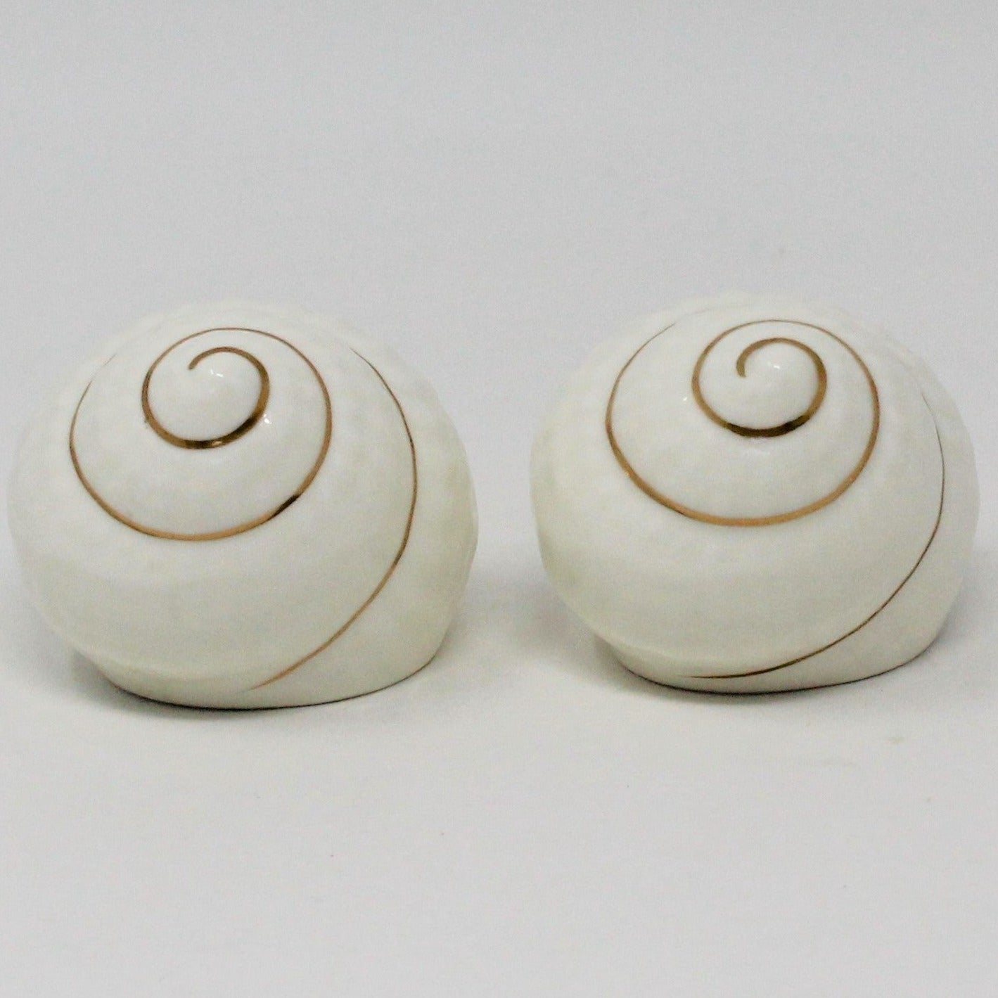 Salt and Pepper Shakers, Seashells Mikasa, Narumi, Coastal, Bone China, Elegant Tableware, Maritime, Vintage