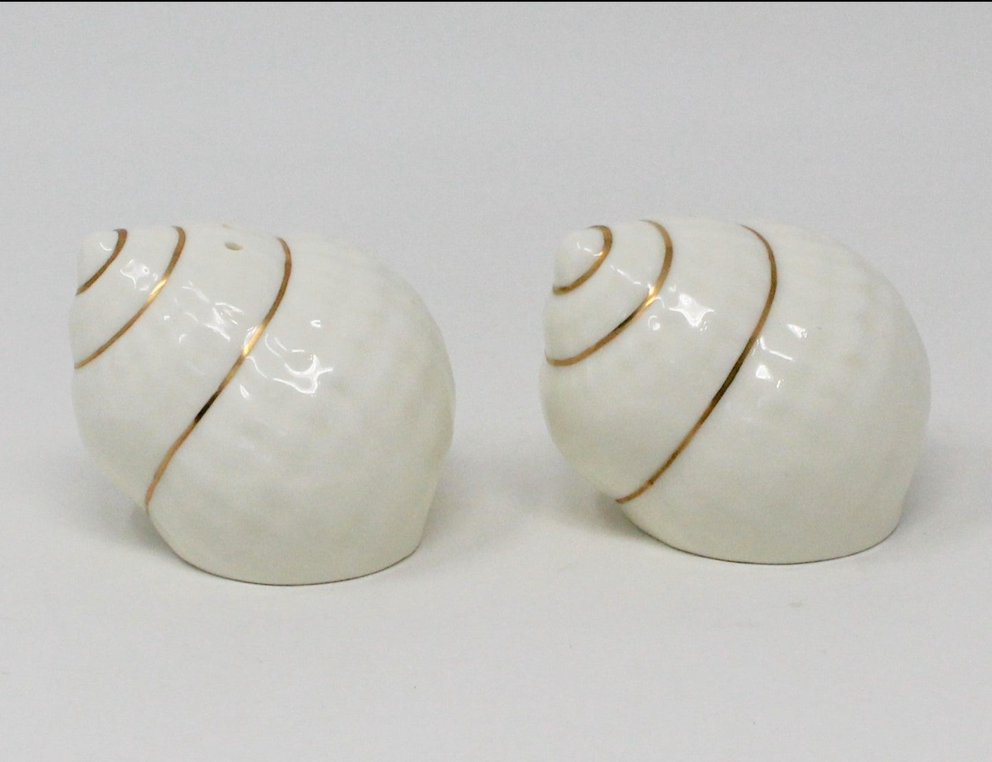 Salt and Pepper Shakers, Seashells Mikasa, Narumi, Coastal, Bone China, Elegant Tableware, Maritime, Vintage