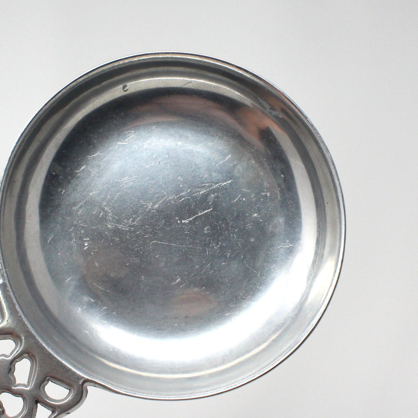 Porringer Bowl, Wilton RWP, Scrolled Handle, Armetale / Pewter, Vintage